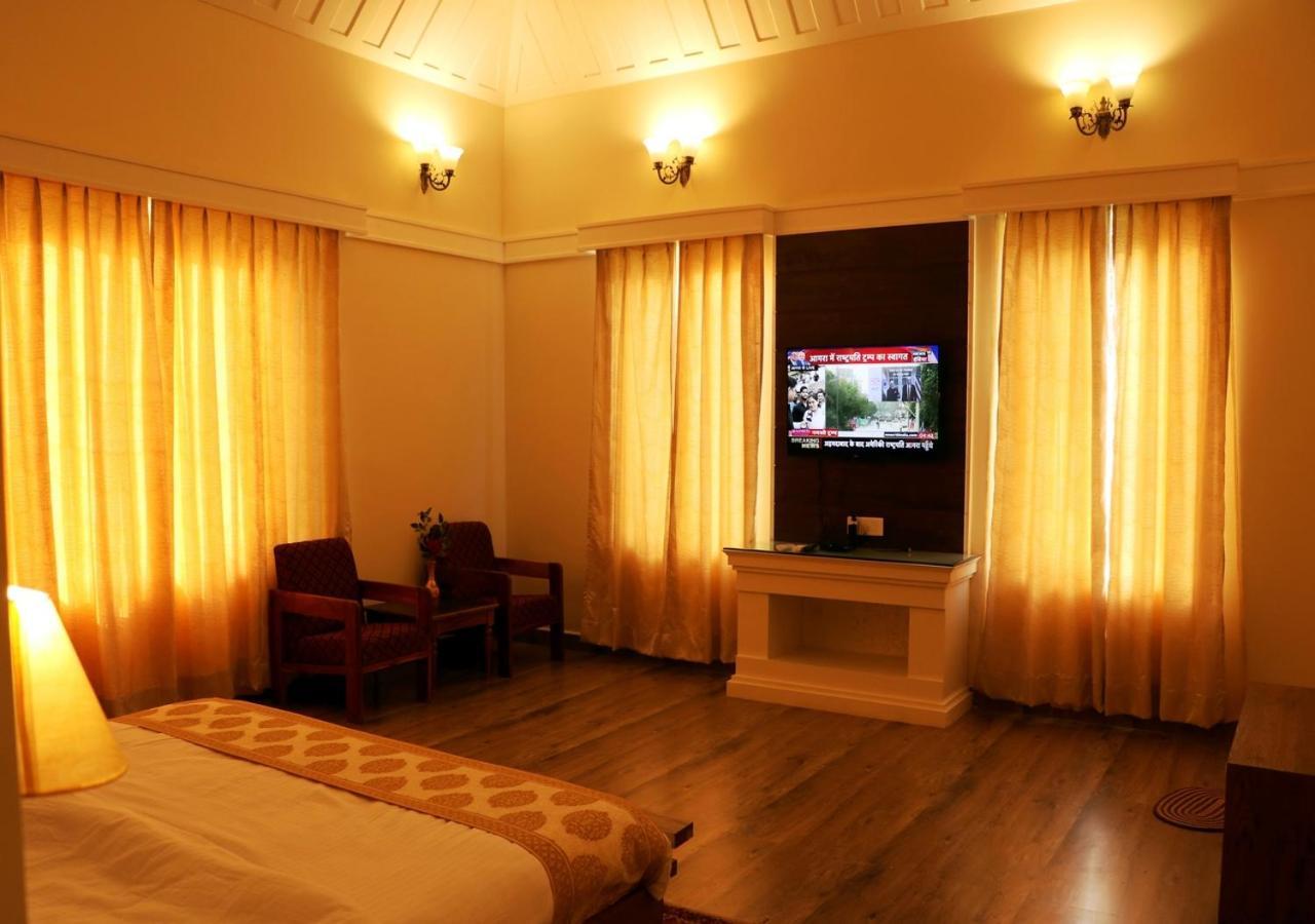 Greendale Resort Pachmarhi Exterior photo