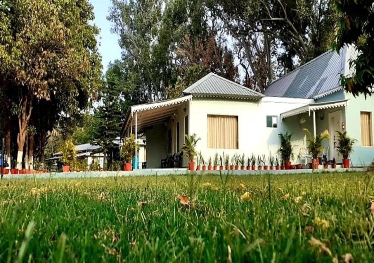 Greendale Resort Pachmarhi Exterior photo