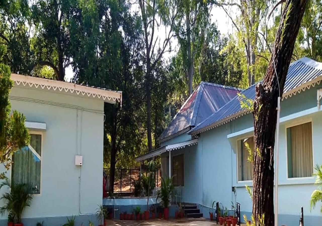 Greendale Resort Pachmarhi Exterior photo