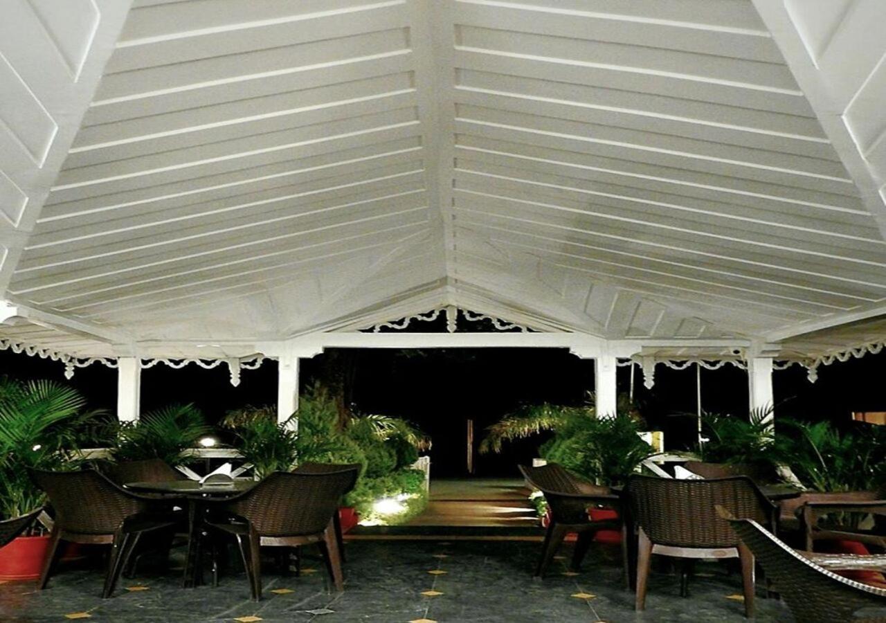Greendale Resort Pachmarhi Exterior photo
