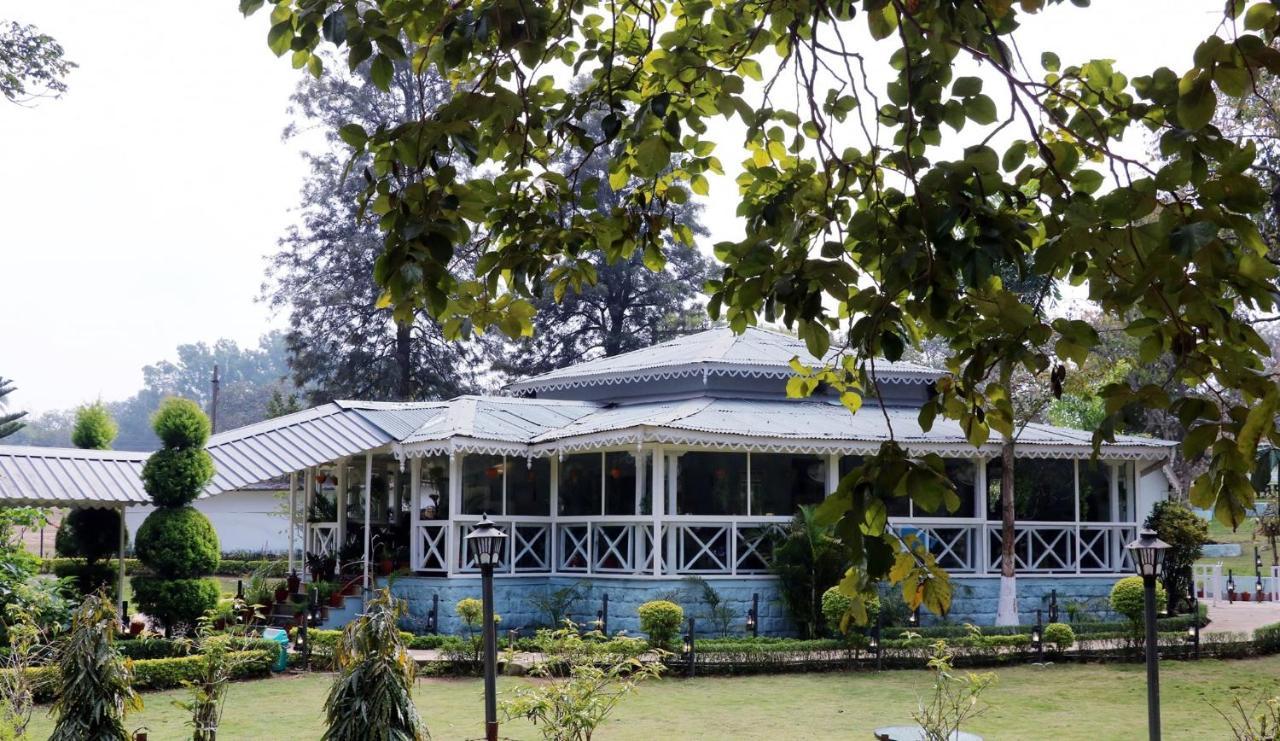 Greendale Resort Pachmarhi Exterior photo