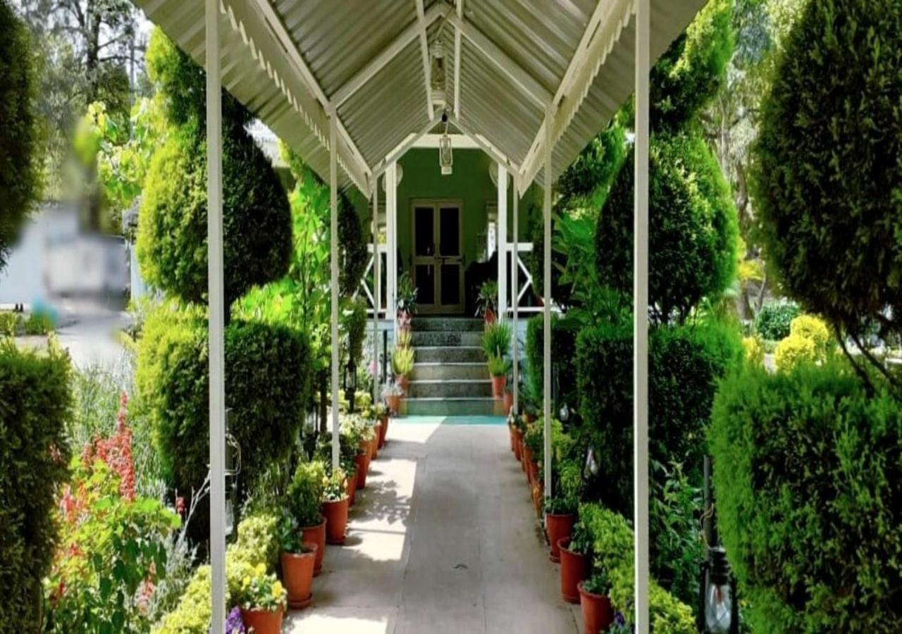 Greendale Resort Pachmarhi Exterior photo