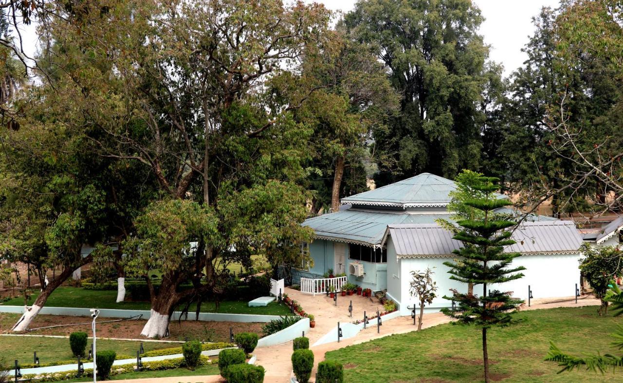 Greendale Resort Pachmarhi Exterior photo