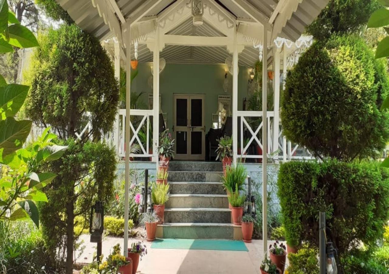 Greendale Resort Pachmarhi Exterior photo