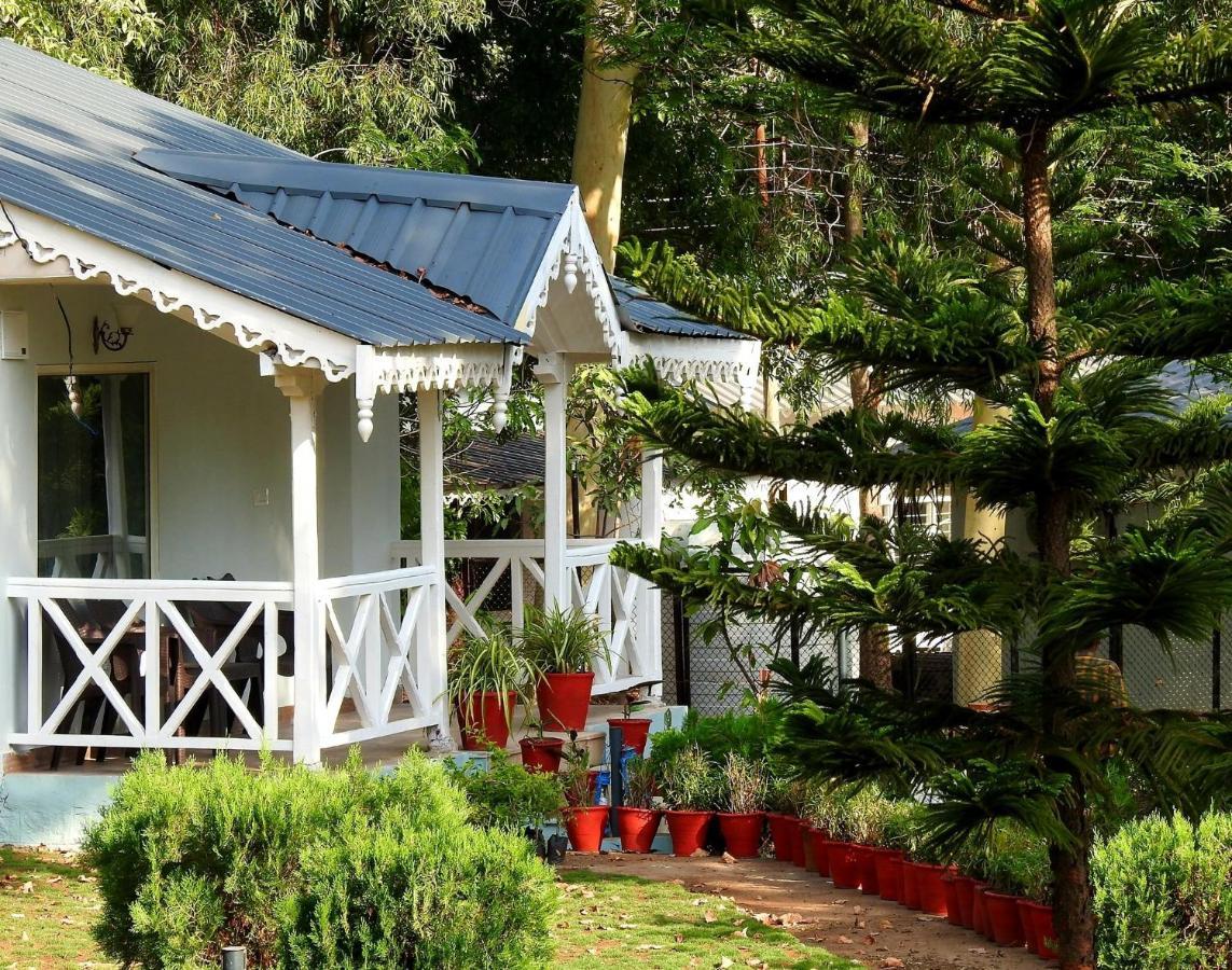 Greendale Resort Pachmarhi Exterior photo